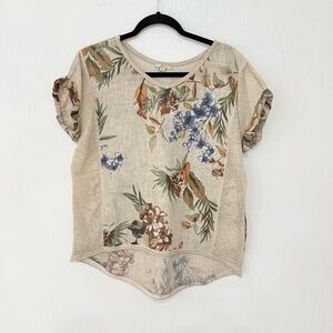 Kaktus 100% linen beige floral top with ruched sleeves Size S (runs large)